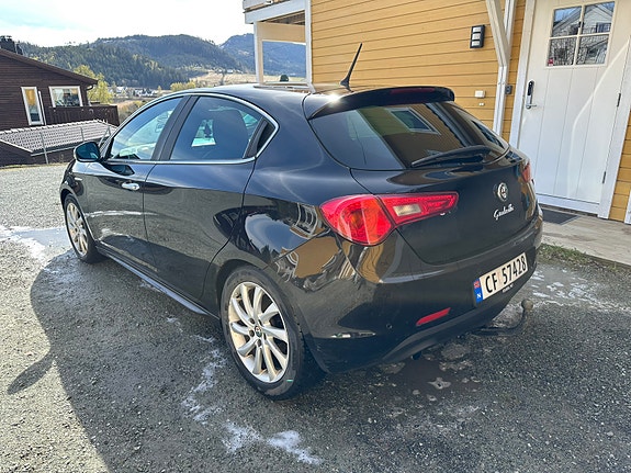 Alfa Romeo Giulietta 4 of 5