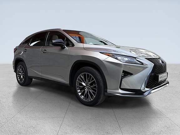 Lexus RX450h 3 of 5