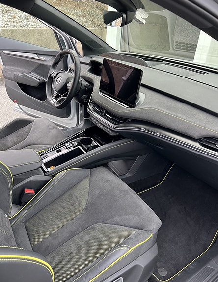 Skoda Enyaq RS 18 of 30