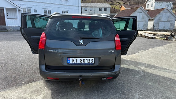 Peugeot 5008 5 of 16
