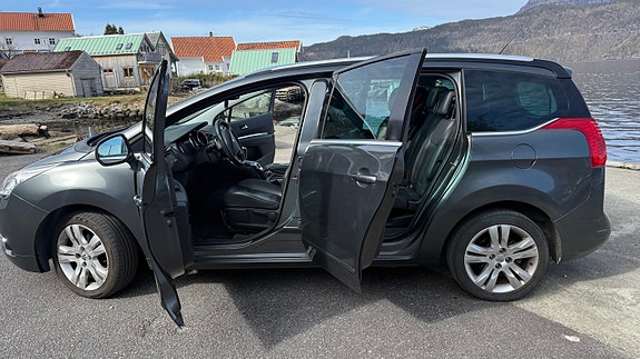 Peugeot 5008 4 of 16
