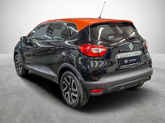 Renault Captur 3 of 5