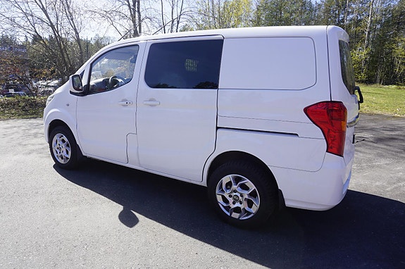 BYD T3 8 of 30