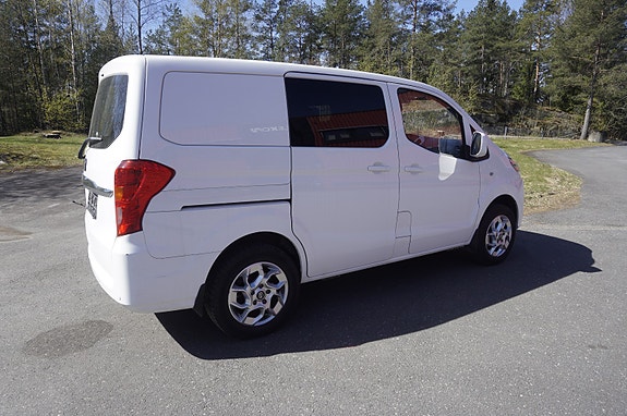 BYD T3 5 of 30