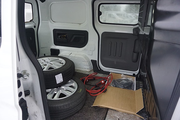 BYD T3 28 of 30