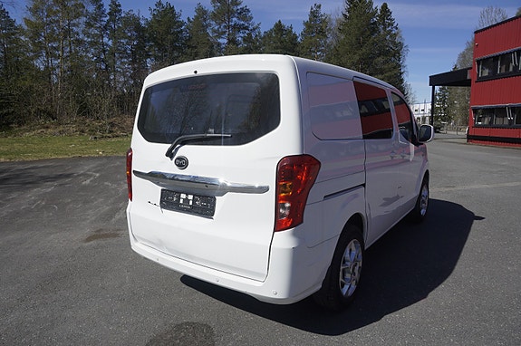 BYD T3 10 of 30