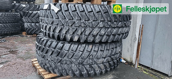 Hjul par: Nokian Tri2 650/65R42 SVART