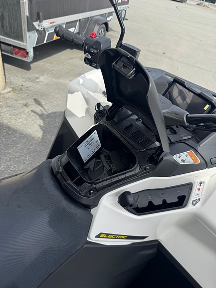 Can-Am Outlander Max Electric 5 of 9