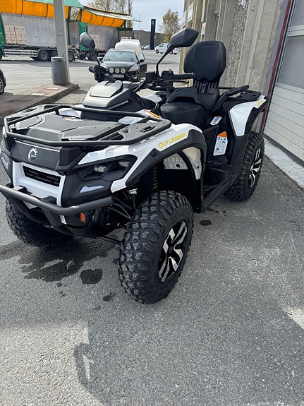 Can-Am Outlander Max Electric 3 of 9