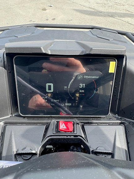 Can-Am Outlander Max Electric 6 of 9