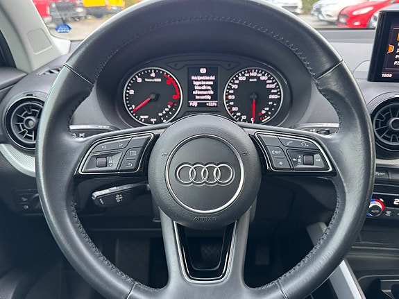Audi Q2 21 of 30