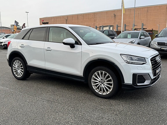 Audi Q2 10 of 30