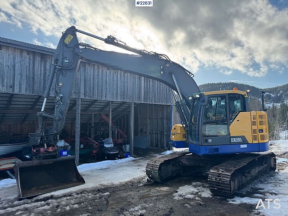 Volvo ECR235EL Beltegraver m/ Pusseskuffe, tilt og GPS