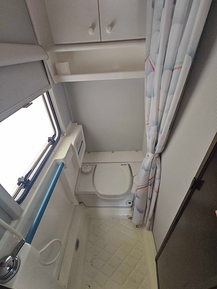 Knaus Sudwind 13 of 16