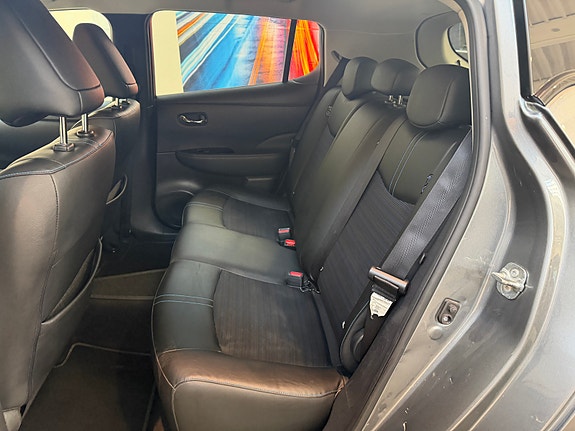 Nissan Leaf 7 of 20