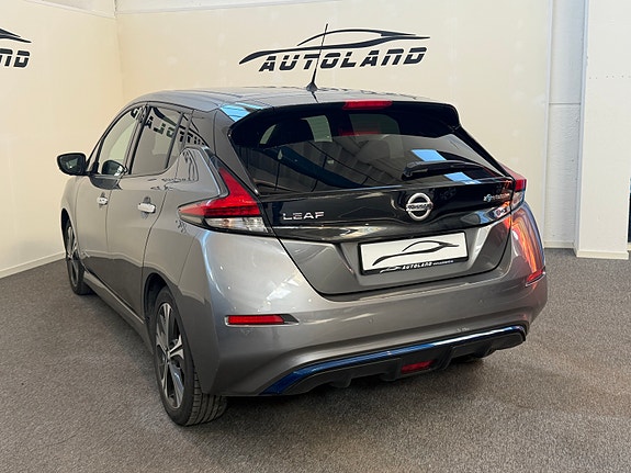 Nissan Leaf 4 of 20