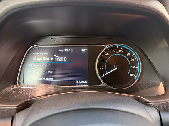 Nissan Leaf 10 of 20