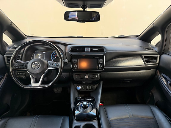 Nissan Leaf 8 of 20