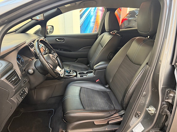 Nissan Leaf 6 of 20