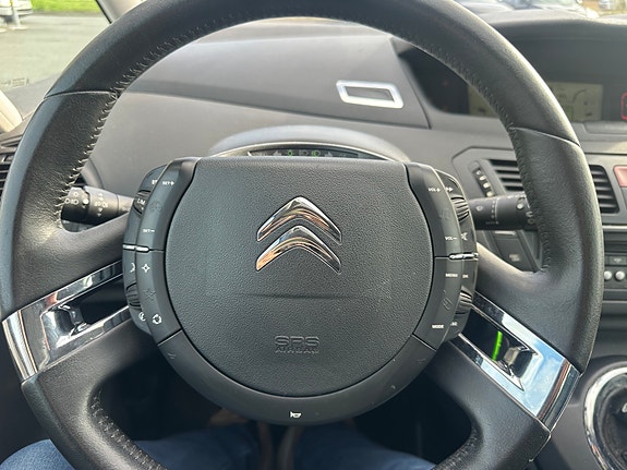 Citroen C4 Picasso 12 of 15