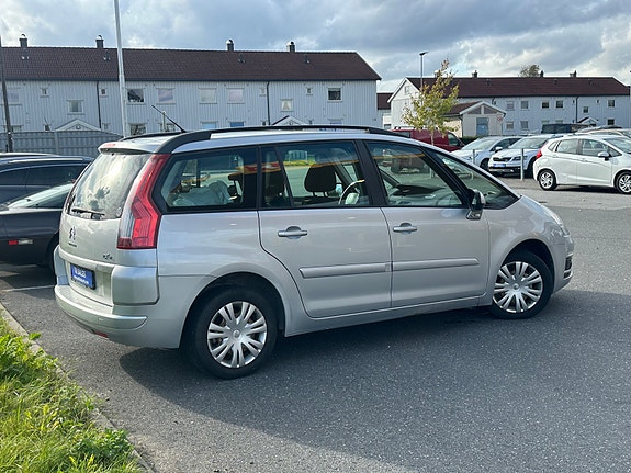 Citroen C4 Picasso 4 of 5