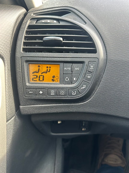 Citroen C4 Picasso 13 of 15