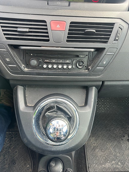 Citroen C4 Picasso 11 of 15