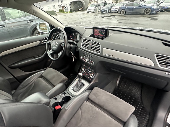 Audi Q3 9 of 14