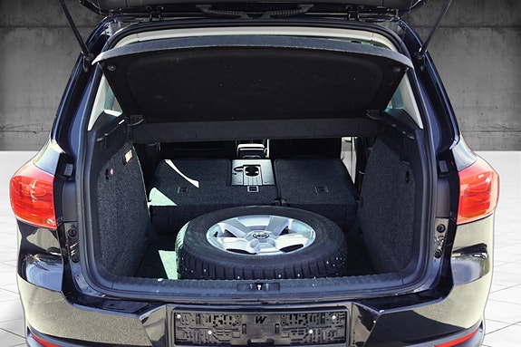 Volkswagen Tiguan 8 of 30