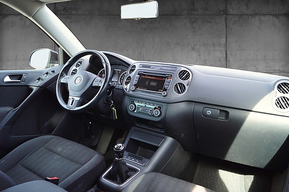 Volkswagen Tiguan 10 of 30