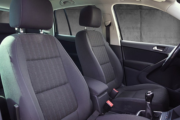 Volkswagen Tiguan 13 of 30