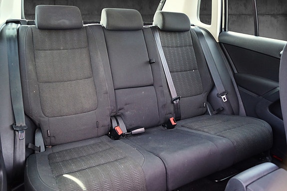 Volkswagen Tiguan 17 of 30