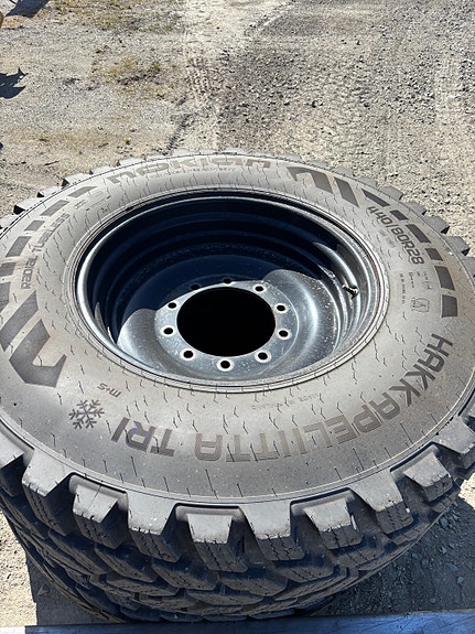 Nokian HKPL TRI med pigg og seip, kr 70 000,-