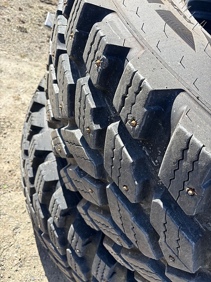 Nokian HKPL TRI med pigg og seip, kr 70 000,-