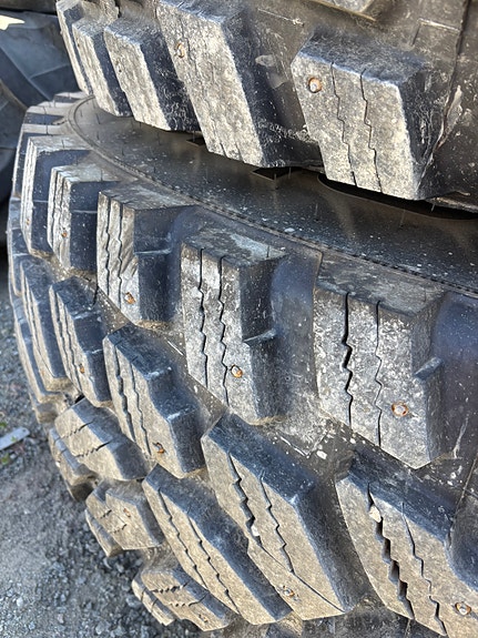 Nokian HKPL TRI med pigg og seip, kr 70 000,-