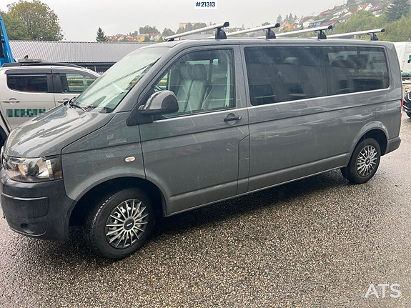 Volkswagen kombi 9 seter minibuss