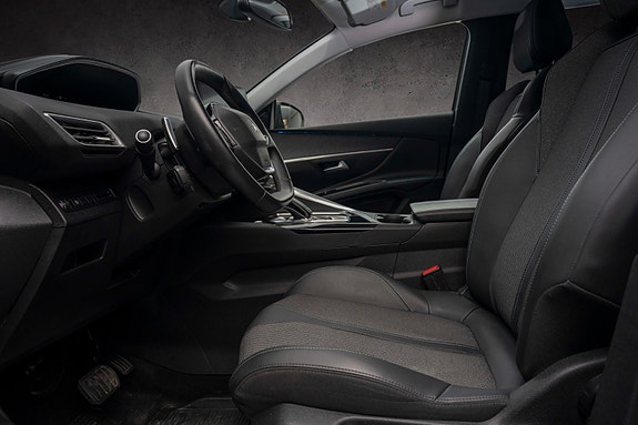 Peugeot 5008 17 of 24