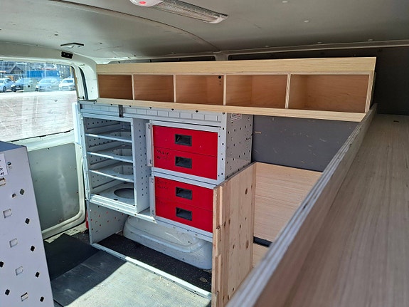 Volkswagen Transporter 10 of 29