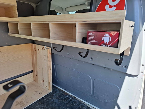 Volkswagen Transporter 12 of 29