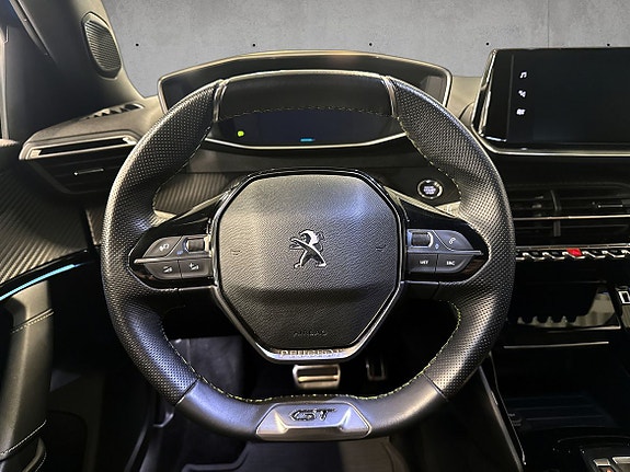 Peugeot e-2008 10 of 19