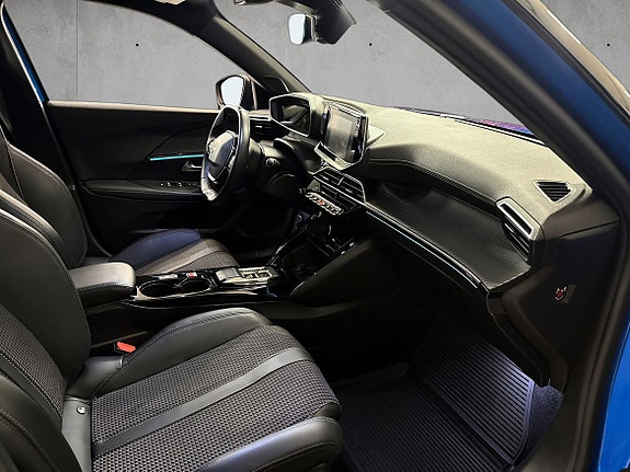 Peugeot e-2008 9 of 19