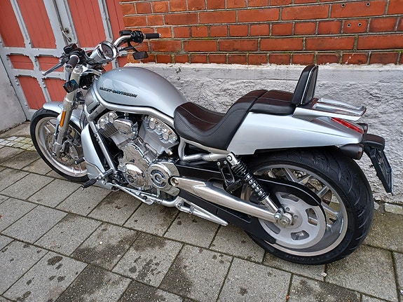 Harley-Davidson VRSCDX Night Rod Special 3 of 5