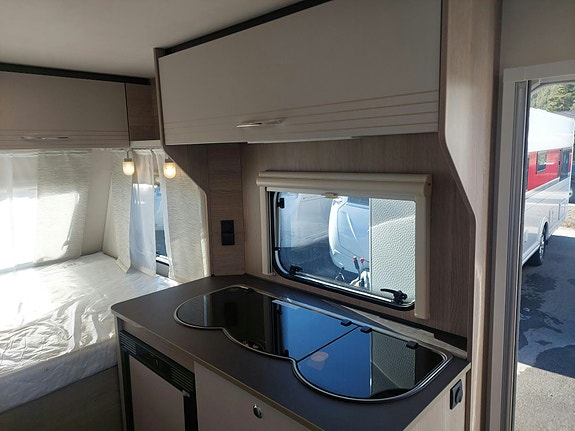 Bürstner Premio Life 430 TS 14 of 26