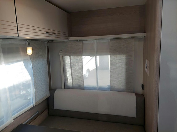 Bürstner Premio Life 430 TS 13 of 26