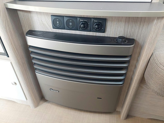 Bürstner Premio Life  490 TK 26 of 30