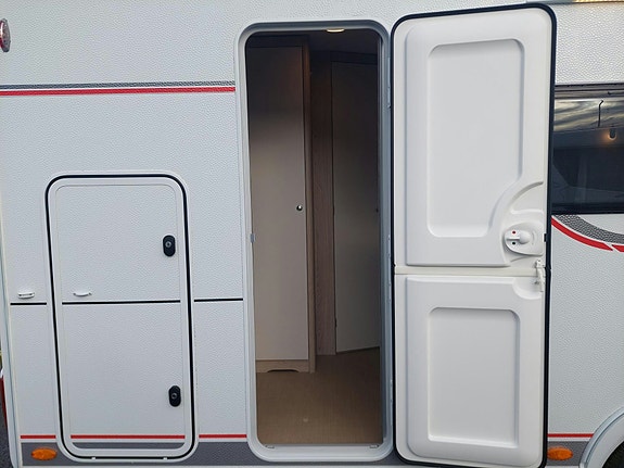 Bürstner Premio Life  490 TK 11 of 30