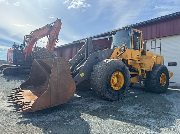 Volvo L220E