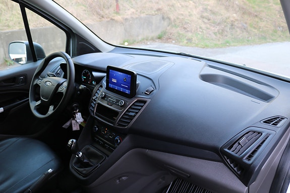 Ford Transit Connect 11 of 18