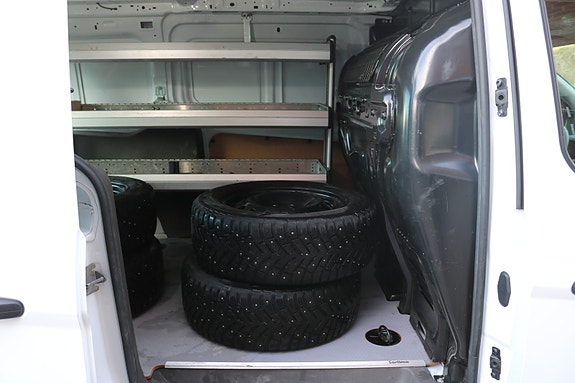 Ford Transit Connect 18 of 18
