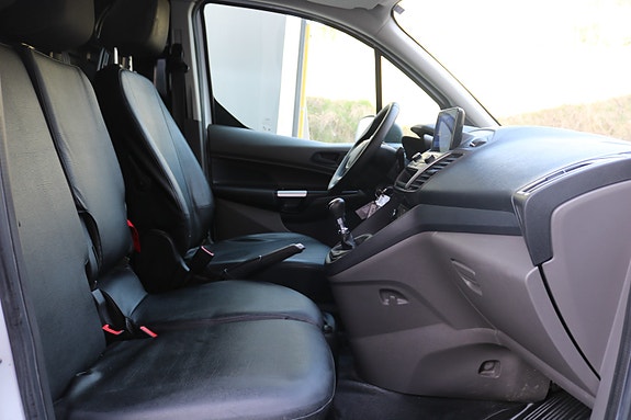 Ford Transit Connect 10 of 18